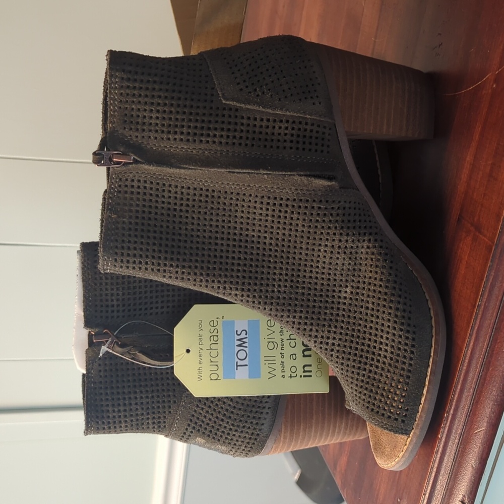 Toms Peep Toe olive green shoes